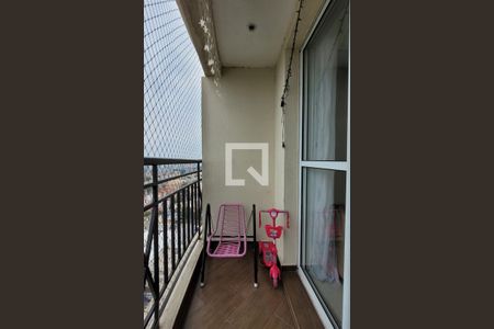 Sacada de apartamento à venda com 3 quartos, 70m² em Vila Curuçá, Santo André