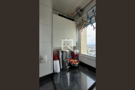 Apartamento à venda com 70m², 3 quartos e 2 vagas Apartamento à venda com 70m², 3 quartos e 2 vagasLavanderia