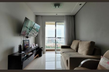 Sala de apartamento à venda com 3 quartos, 70m² em Vila Curuçá, Santo André