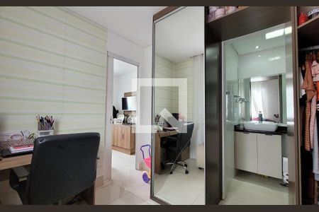 Apartamento à venda com 70m², 3 quartos e 2 vagas Apartamento à venda com 70m², 3 quartos e 2 vagasCloset