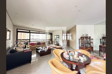 Sala de apartamento à venda com 4 quartos, 210m² em Funcionários, Belo Horizonte