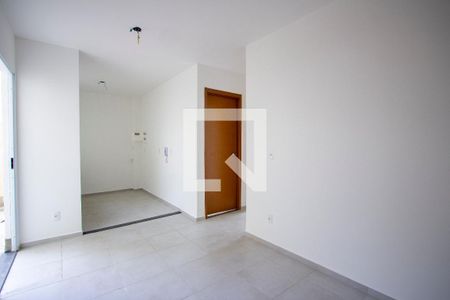 Sala de apartamento para alugar com 2 quartos, 50m² em Vila Lage, São Gonçalo
