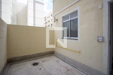 sacada da sala de apartamento para alugar com 2 quartos, 50m² em Vila Lage, São Gonçalo