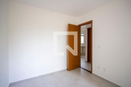 Quarto 1 de apartamento para alugar com 2 quartos, 50m² em Vila Lage, São Gonçalo