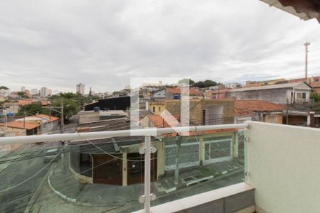 Casa à venda com 290m², 4 quartos e 2 vagas Casa à venda com 290m², 4 quartos e 2 vagasVaranda