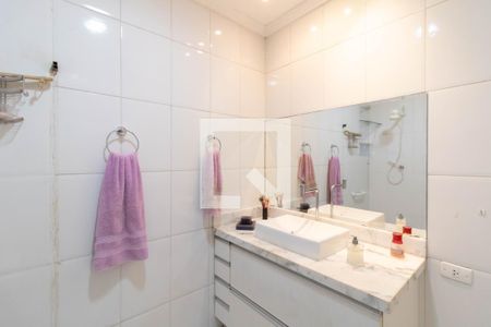 Casa à venda com 290m², 4 quartos e 2 vagas Casa à venda com 290m², 4 quartos e 2 vagasBanheiro da Suíte 2