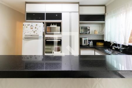 Casa à venda com 290m², 4 quartos e 2 vagas Casa à venda com 290m², 4 quartos e 2 vagasCozinha