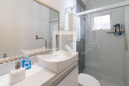 Casa à venda com 290m², 4 quartos e 2 vagas Casa à venda com 290m², 4 quartos e 2 vagasBanheiro da Suíte 1