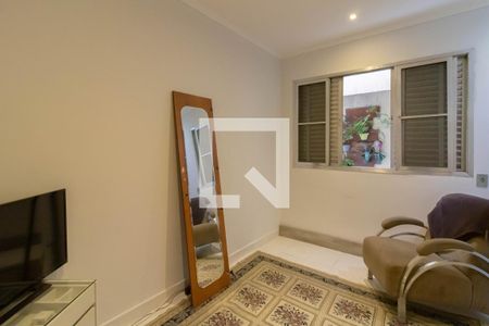 Casa à venda com 290m², 4 quartos e 2 vagas Casa à venda com 290m², 4 quartos e 2 vagasQuarto 4