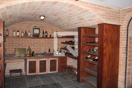 Casa para alugar com 315m², 3 quartos e 3 vagasAdega