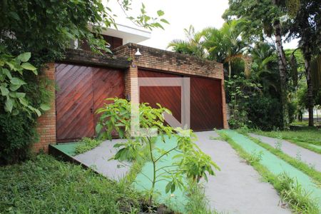 Casa para alugar com 315m², 3 quartos e 3 vagasFachada