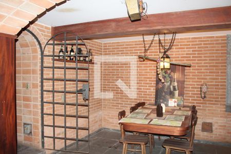 Casa para alugar com 315m², 3 quartos e 3 vagasAdega