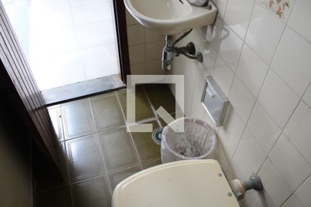 Casa para alugar com 315m², 3 quartos e 3 vagasBanheiro de serviço