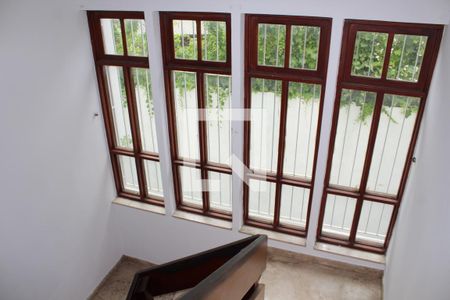 Casa para alugar com 315m², 3 quartos e 3 vagasEscada