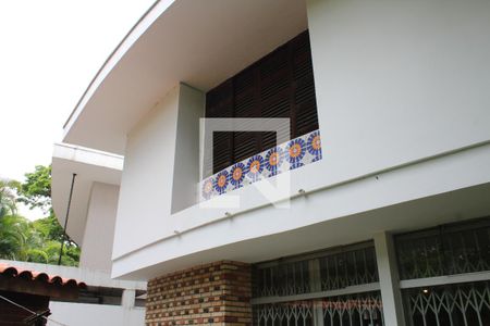 Casa para alugar com 315m², 3 quartos e 3 vagasFachada