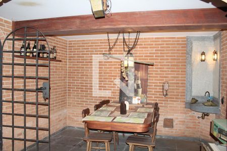 Casa para alugar com 315m², 3 quartos e 3 vagasAdega