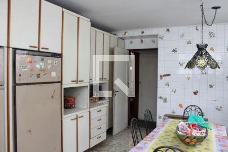 Casa para alugar com 315m², 3 quartos e 3 vagasCozinha