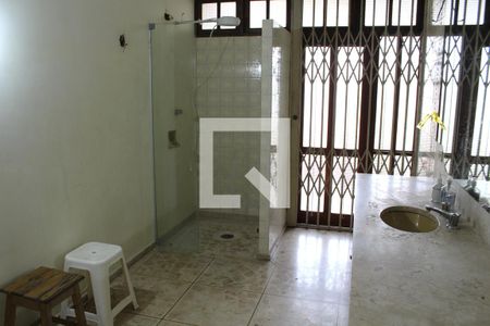 Casa para alugar com 315m², 3 quartos e 3 vagasBanheiro