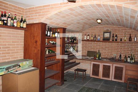 Casa para alugar com 315m², 3 quartos e 3 vagasAdega