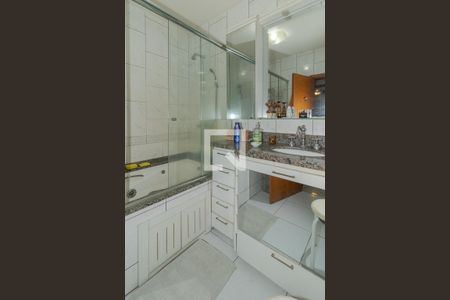 Apartamento para alugar com 119m², 3 quartos e 1 vaga Apartamento para alugar com 119m², 3 quartos e 1 vagaBanheiro