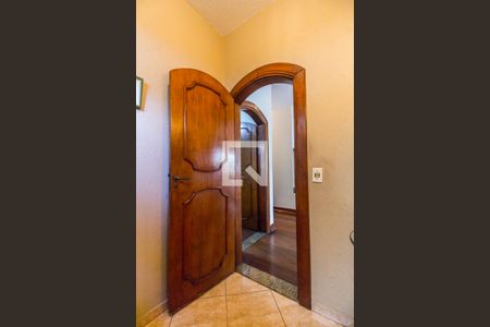 Casa para alugar com 350m², 5 quartos e 2 vagas Casa para alugar com 350m², 5 quartos e 2 vagasLavabo