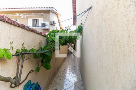 Casa para alugar com 350m², 5 quartos e 2 vagas Casa para alugar com 350m², 5 quartos e 2 vagasCorredor