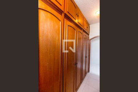 Casa para alugar com 350m², 5 quartos e 2 vagas Casa para alugar com 350m², 5 quartos e 2 vagasCloset da suíte