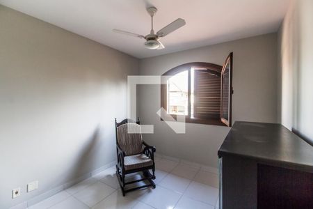 Casa para alugar com 350m², 5 quartos e 2 vagas Casa para alugar com 350m², 5 quartos e 2 vagasQuarto 4