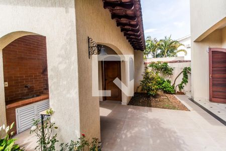 Casa para alugar com 350m², 5 quartos e 2 vagas Casa para alugar com 350m², 5 quartos e 2 vagasQuintal