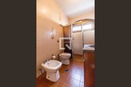 Casa para alugar com 350m², 5 quartos e 2 vagas Casa para alugar com 350m², 5 quartos e 2 vagasBanheiro