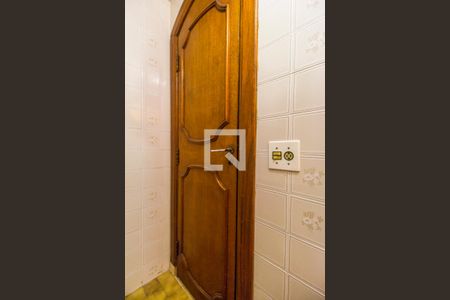 Casa para alugar com 350m², 5 quartos e 2 vagas Casa para alugar com 350m², 5 quartos e 2 vagasBanheiro de serviço