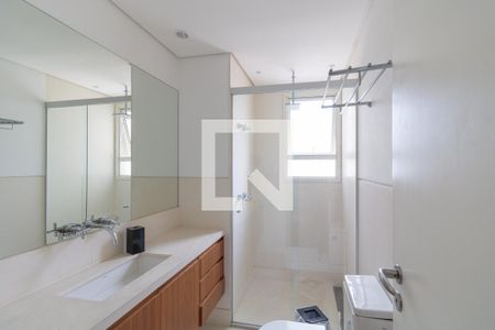 Apartamento à venda com 299m², 4 quartos e 5 vagasBanheiro da Suíte 4