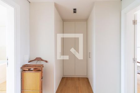 Apartamento à venda com 299m², 4 quartos e 5 vagasCloset da suíte 1