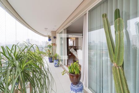 Apartamento à venda com 299m², 4 quartos e 5 vagasVaranda da Sala