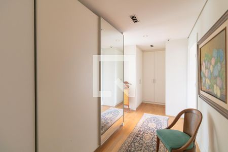 Apartamento à venda com 299m², 4 quartos e 5 vagasCloset da suíte 1