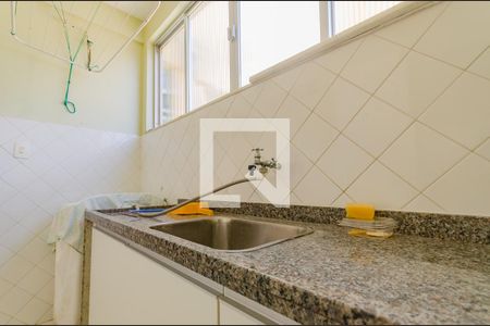 Apartamento para alugar com 137m², 3 quartos e 1 vagaÁrea de Serviço