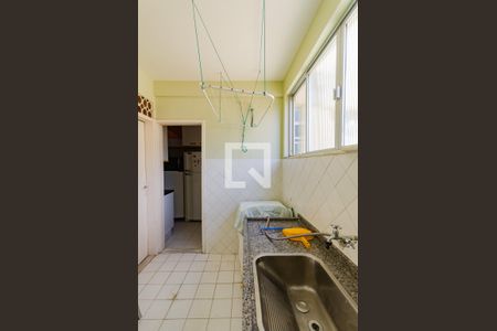 Apartamento para alugar com 137m², 3 quartos e 1 vagaÁrea de Serviço