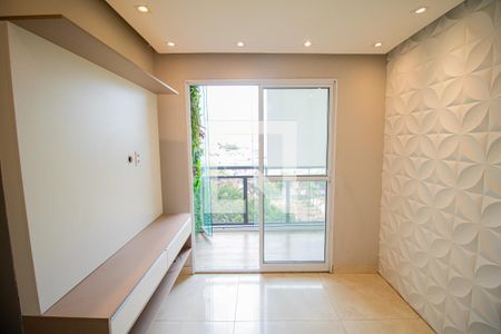 Sala - Sacada de apartamento para alugar com 3 quartos, 59m² em Parque Edu Chaves, São Paulo