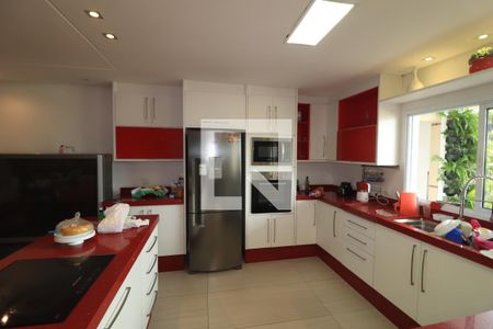 Casa à venda com 1000m², 6 quartos e 6 vagasCozinha