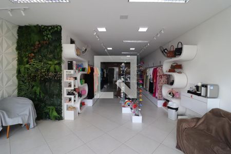 Casa à venda com 1000m², 6 quartos e 6 vagasSalão