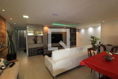 Sala de TV de casa à venda com 6 quartos, 1000m² em Vila Moreira, São Paulo