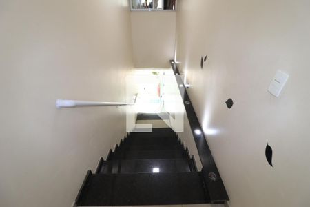Casa à venda com 1000m², 6 quartos e 6 vagasCorredor