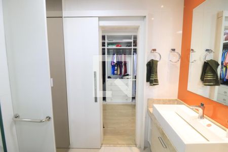 Casa à venda com 1000m², 6 quartos e 6 vagasBanheiro da Suíte