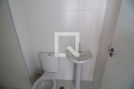 Apartamento para alugar com 32m², 2 quartos e sem vaga Apartamento para alugar com 32m², 2 quartos e sem vagaBanheiro