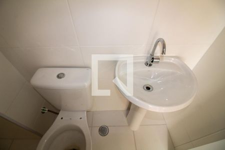 Apartamento para alugar com 32m², 2 quartos e sem vaga Apartamento para alugar com 32m², 2 quartos e sem vagaBanheiro