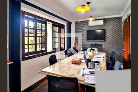 Casa à venda com 4 quartos, 570m² em Vila Inah, São Paulo