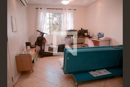 Sala de casa à venda com 4 quartos, 92m² em Harmonia, Canoas