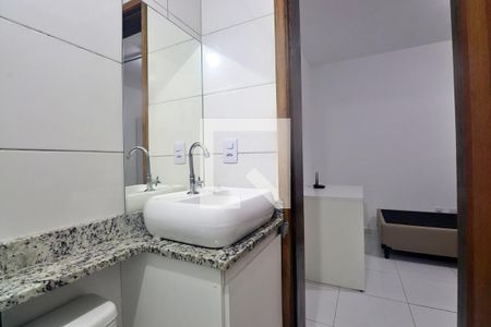 Banheiro de kitnet/studio para alugar com 1 quarto, 15m² em Vila Sao Pedro, Santo André