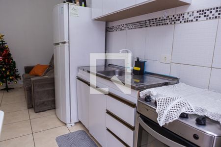 Cozinha e Área de Serviço de apartamento à venda com 2 quartos, 45m² em Vila Nhocuné, São Paulo
