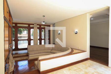 Sala de casa para alugar com 3 quartos, 469m² em Comiteco, Belo Horizonte